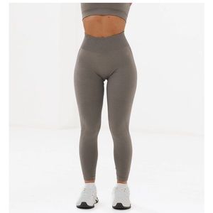 Women Lazuli Label scrunch leggings